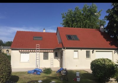 Photo d'une maison avec une façade neuve.